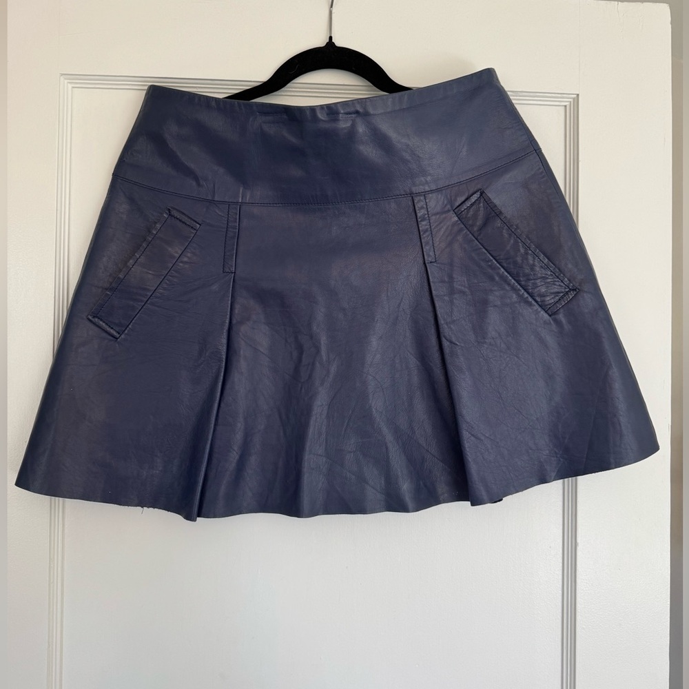 VINCE.  leather skirt, blue, with pockets.